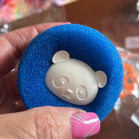 These collect any left over hair on your clothes in dryers set of 2 - Picture 2 of 2